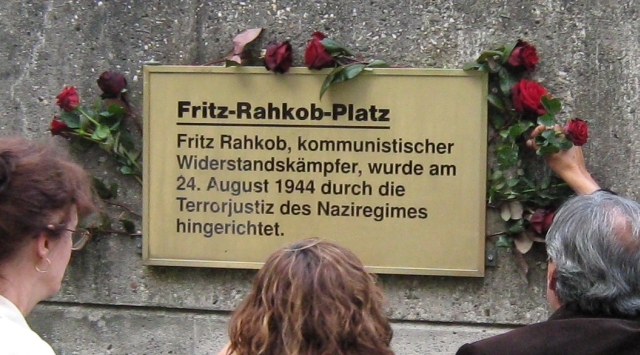 Gedenkveranstaltung für Fritz Rahkob und seiner Frau Emma am 64. Jahrestag 2008